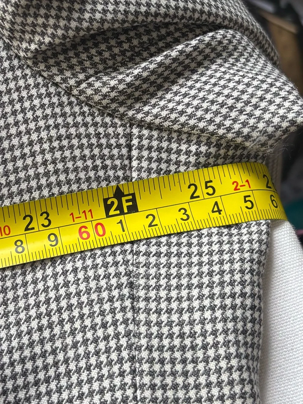 NWOT Tommy Hilfiger Gray Micro Houndstooth Plaid Two-Button Sport Coat Size 50 R